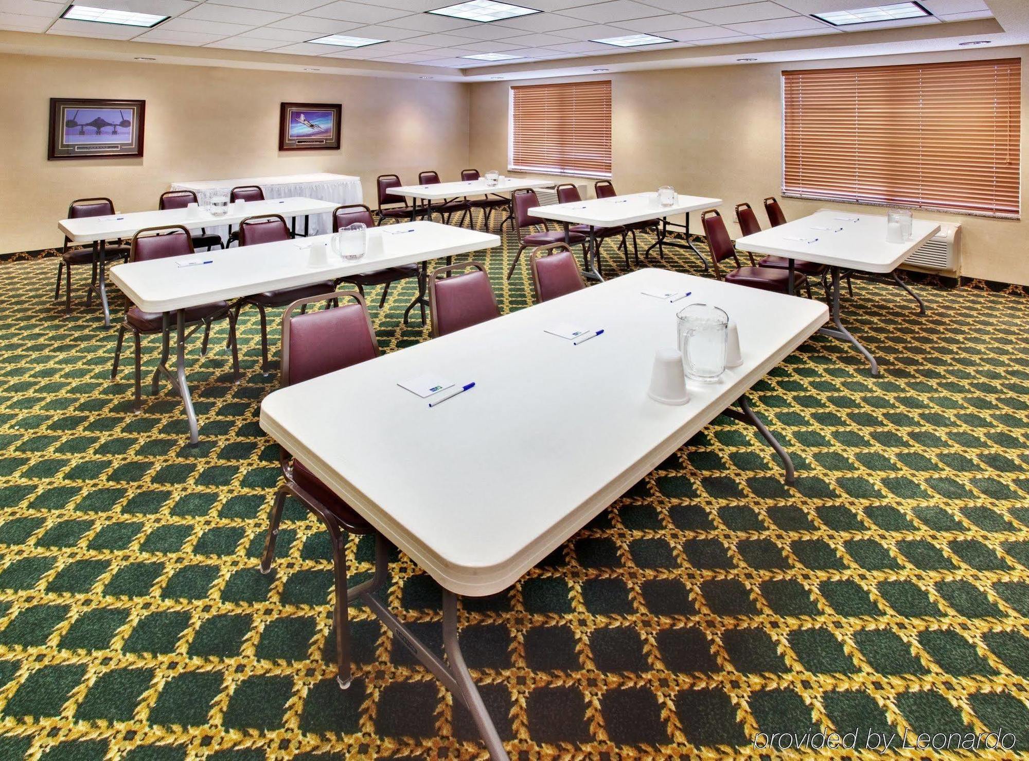 Holiday Inn Express Hotel & Suites Bellevue-Omaha Area By Ihg Екстериор снимка