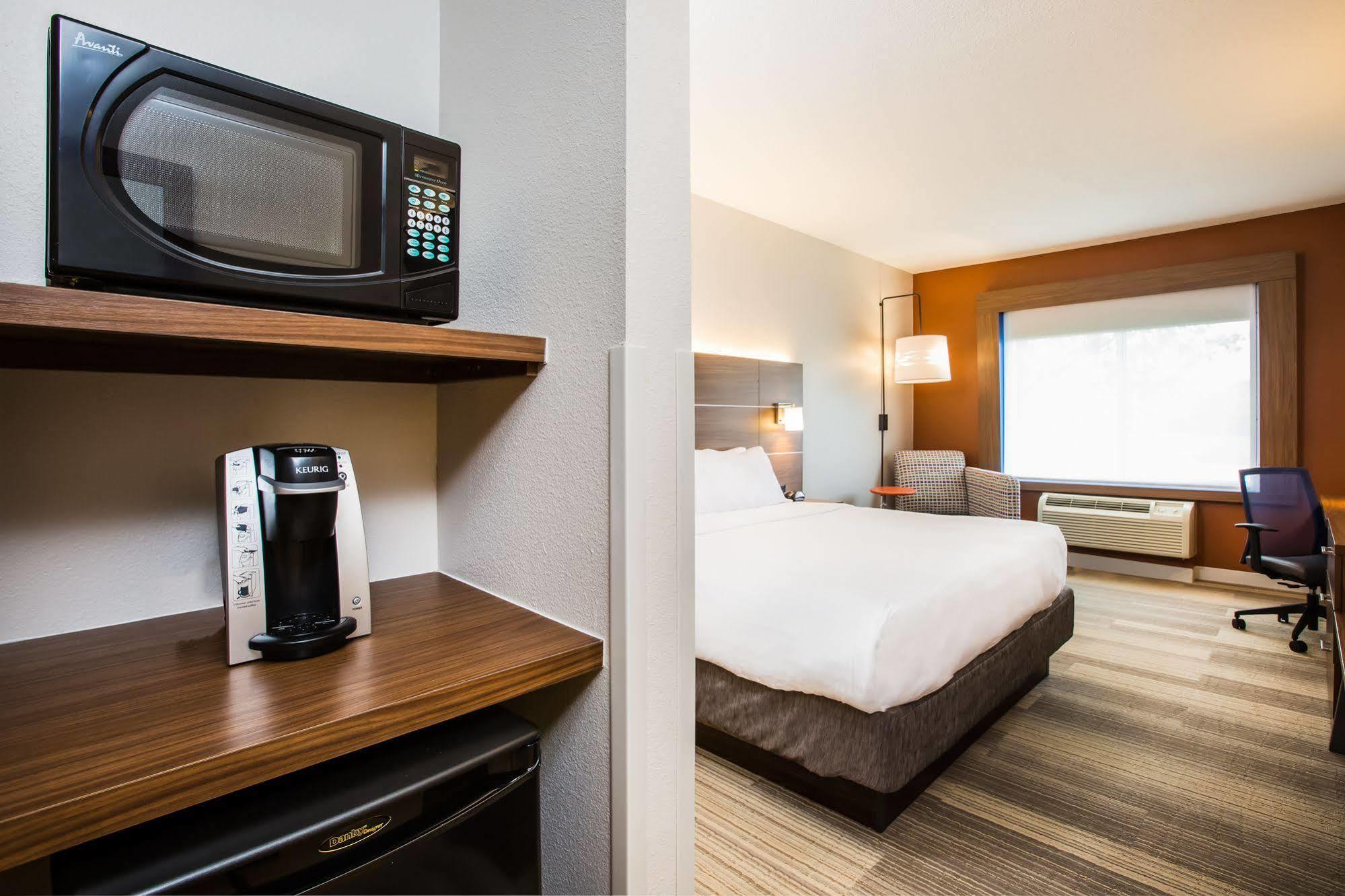 Holiday Inn Express Hotel & Suites Bellevue-Omaha Area By Ihg Екстериор снимка
