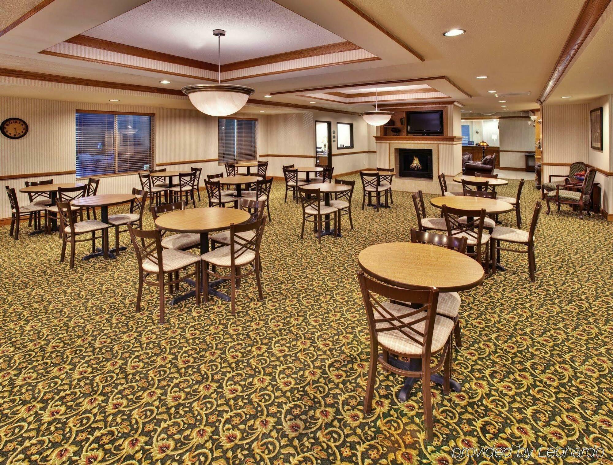 Holiday Inn Express Hotel & Suites Bellevue-Omaha Area By Ihg Екстериор снимка